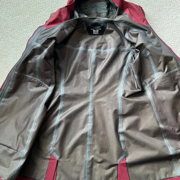 Arc’teryx Codetta Jacket - Picture 4 of 14